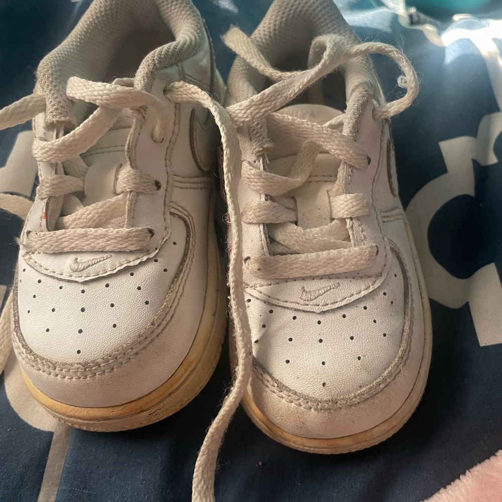 Nike Kids White and Cream Sneakers